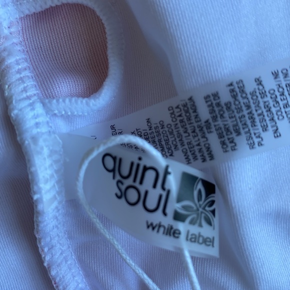 Quint Soul two piece bikini bathing suit w bolero style top tie closure. Medium - Picture 13 of 17